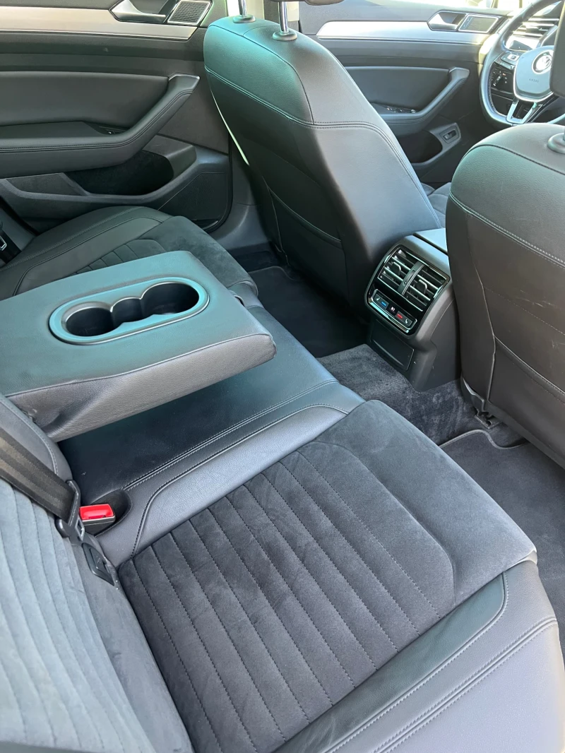 VW Passat 2.0 TDI 190к.с. Digital cockpit, снимка 12 - Автомобили и джипове - 49319864