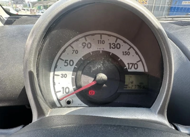 Toyota Aygo 1.0i, снимка 9 - Автомобили и джипове - 52620780