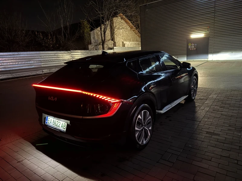 Kia EV6, снимка 3 - Автомобили и джипове - 52744121