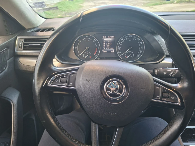 Skoda Superb, снимка 10 - Автомобили и джипове - 52966237