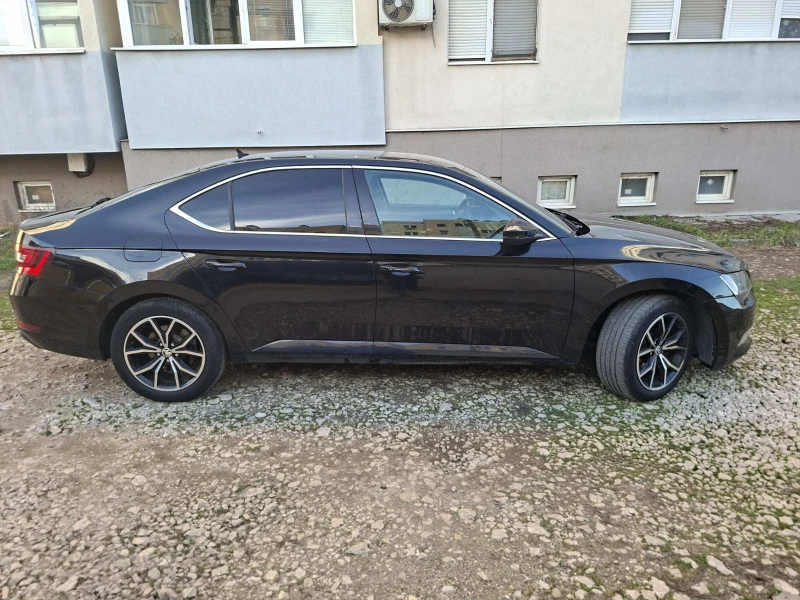 Skoda Superb, снимка 7 - Автомобили и джипове - 52966237