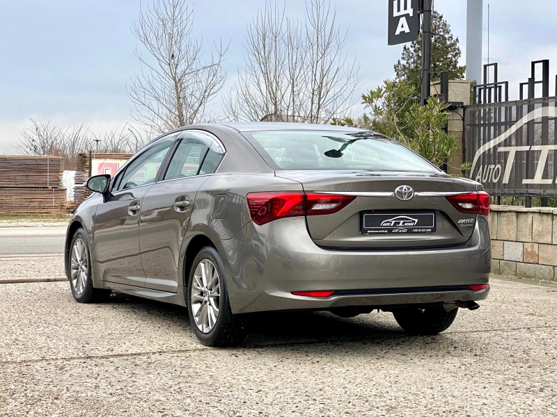 Toyota Avensis 2.0 D-4D, снимка 4 - Автомобили и джипове - 53001064