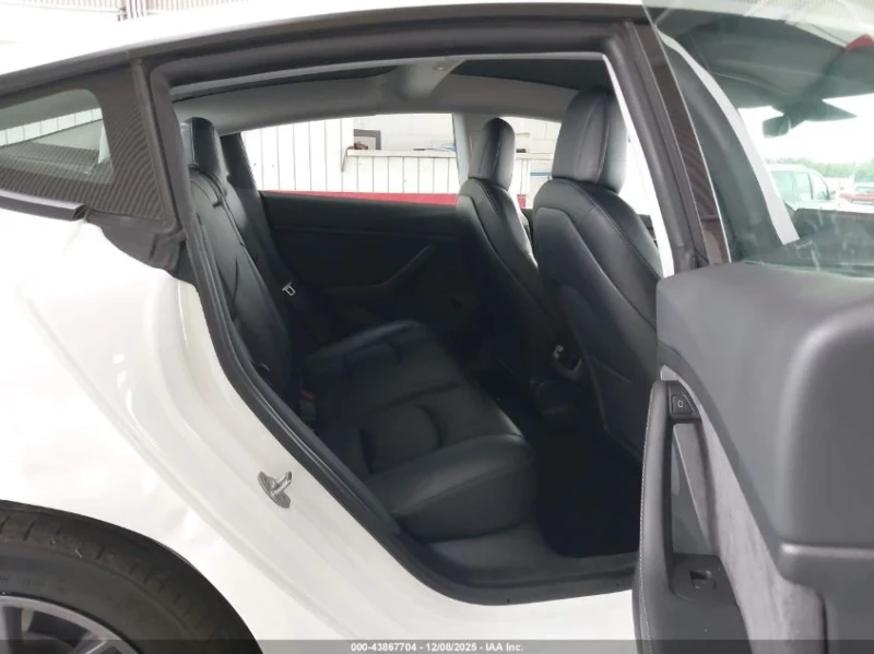 Tesla Model 3 STANDART RANGE PLUS, снимка 8 - Автомобили и джипове - 53198962