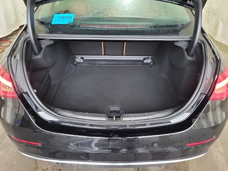 Mercedes-Benz C 300 | CARFAX| DISTRONIC| HUD| ПОДГРЕВИ, снимка 6 - Автомобили и джипове - 53414372