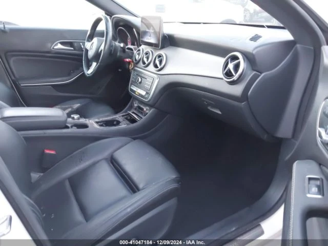 Mercedes-Benz CLA 250, снимка 5 - Автомобили и джипове - 48707476