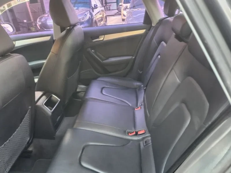 Audi A4 2.0 TDI Quattro, снимка 8 - Автомобили и джипове - 55009827
