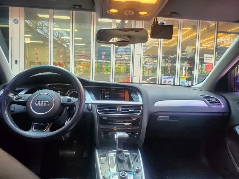 Audi A4 2.0 TDI Quattro, снимка 5 - Автомобили и джипове - 55009827