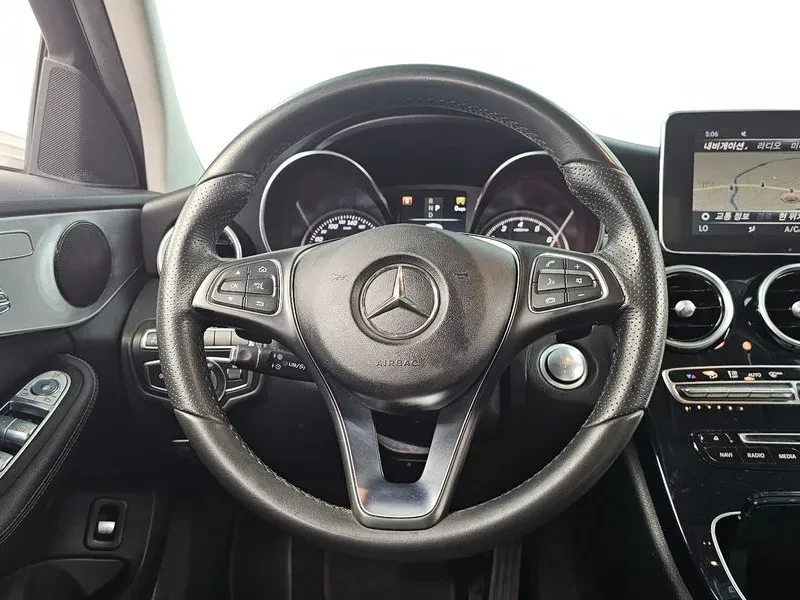 Mercedes-Benz C 200 САМО 30% АВАНС, снимка 13 - Автомобили и джипове - 56064940