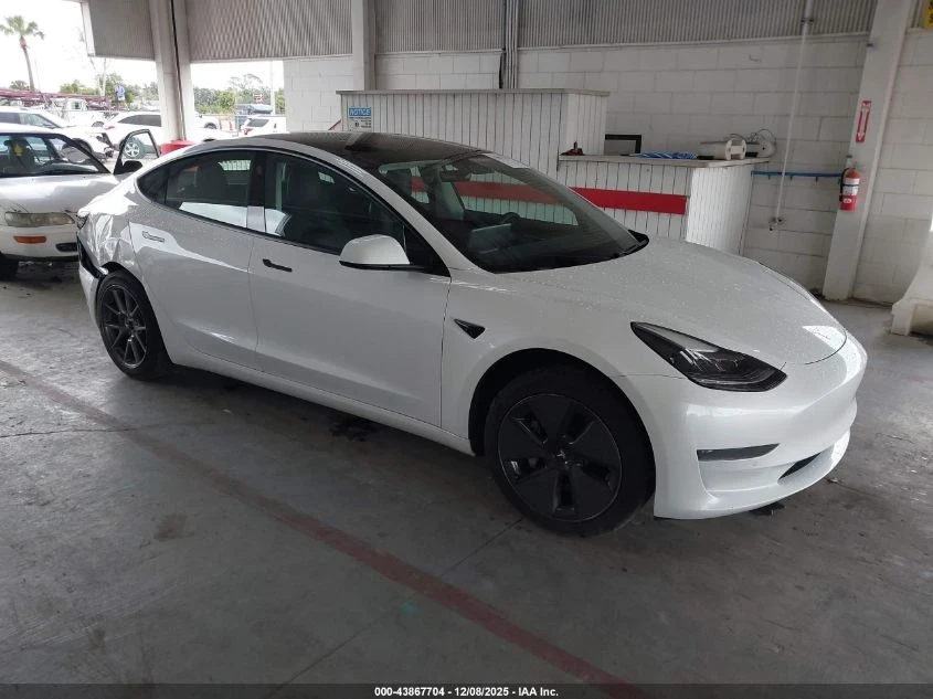 Tesla Model 3 STANDART RANGE PLUS, снимка 1