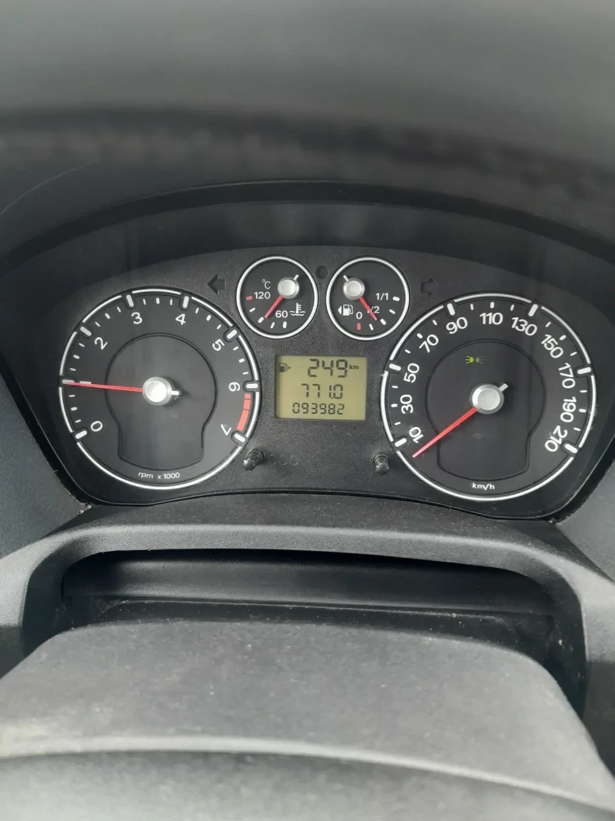 Ford Fiesta 1.4 i - изображение 9