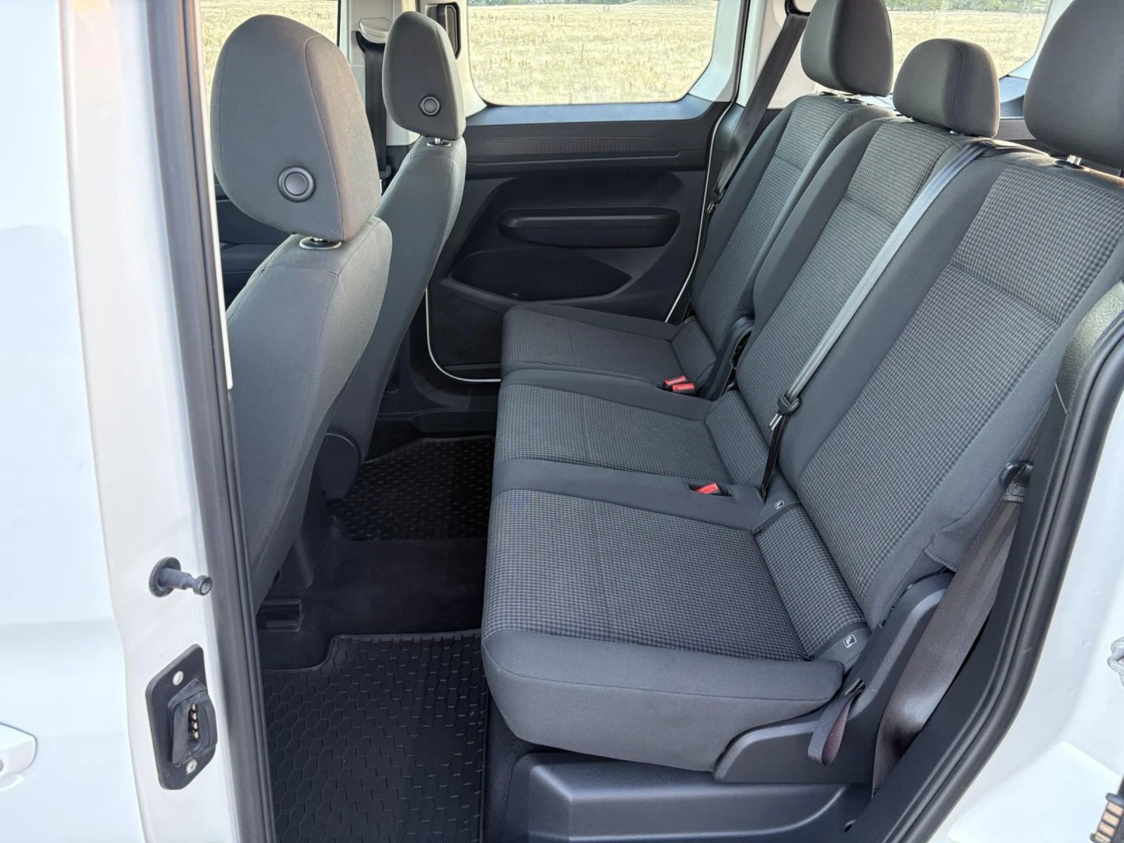 VW Caddy  - изображение 9