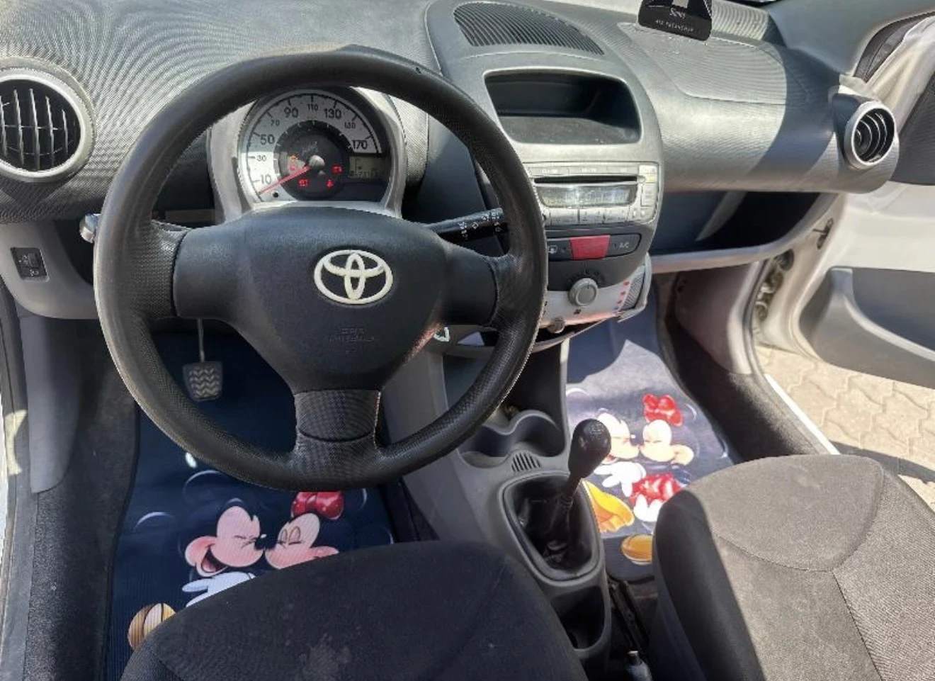 Toyota Aygo 1.0i - изображение 8