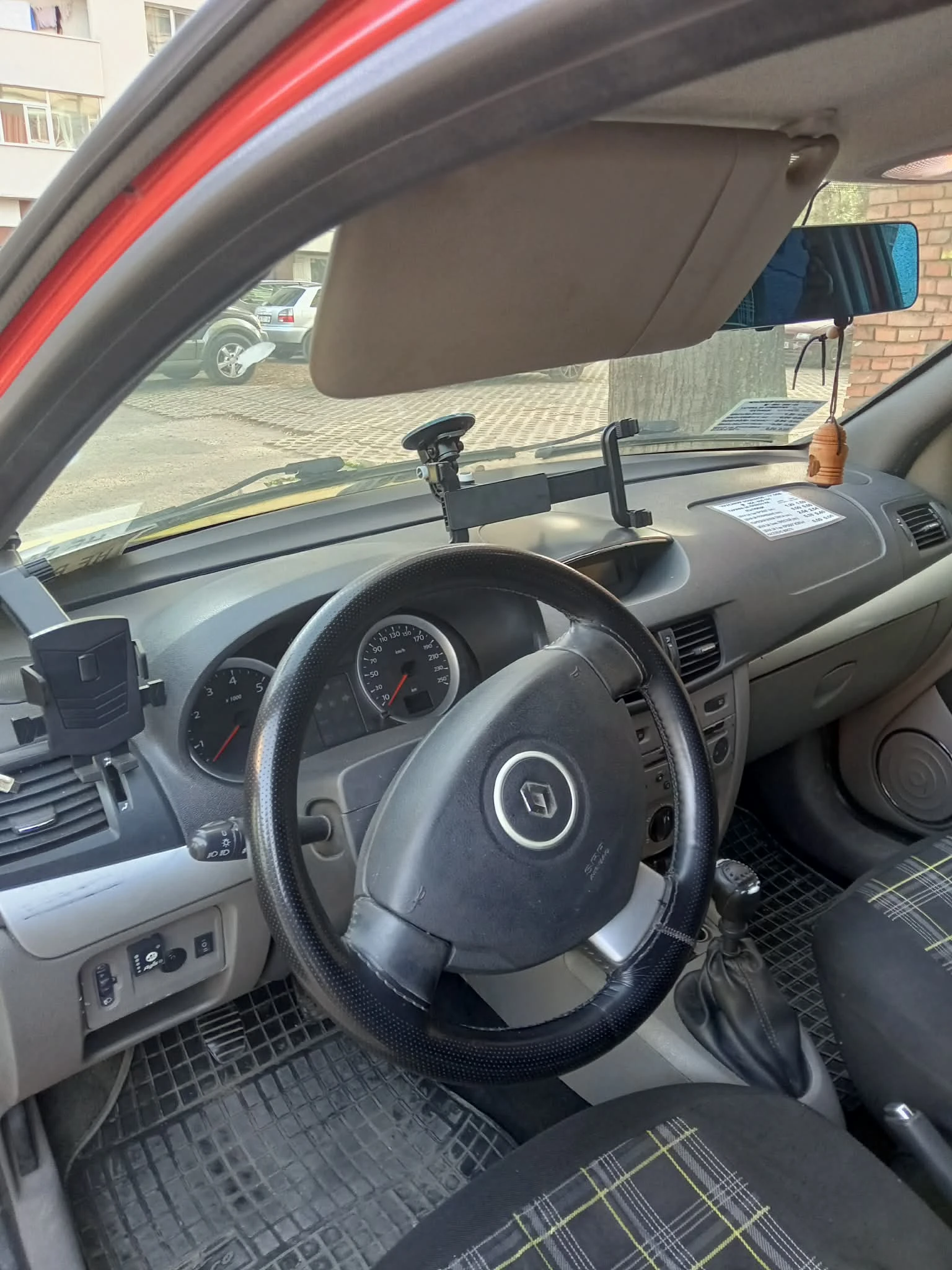 Renault Symbol  - изображение 2