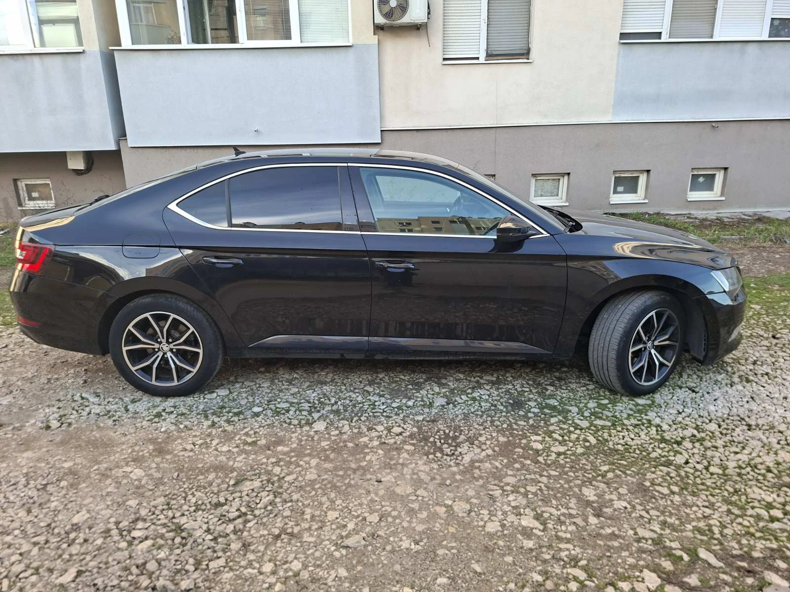 Skoda Superb  - изображение 7