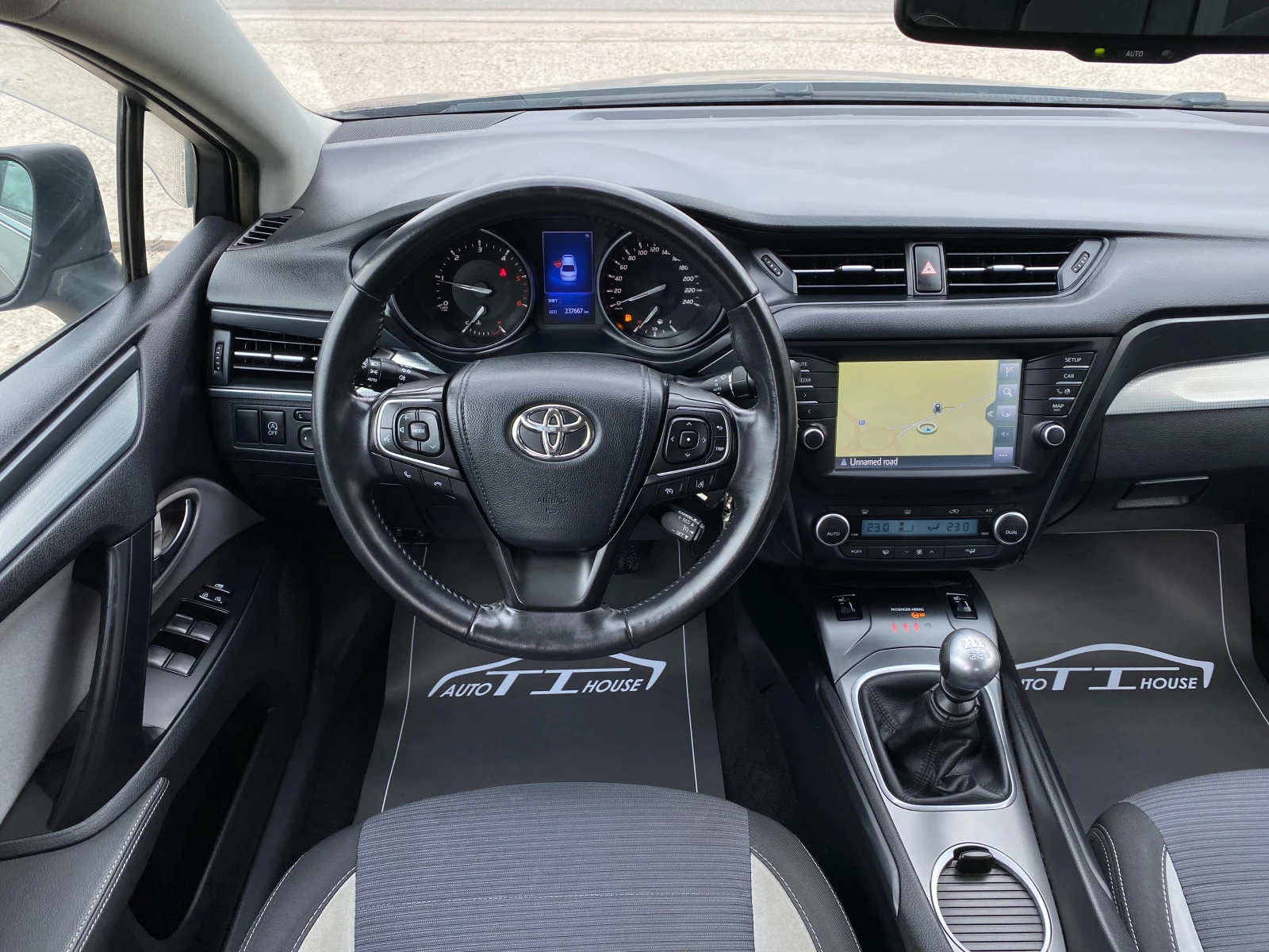 Toyota Avensis 2.0 D-4D | Mobile.bg � ����������� 11