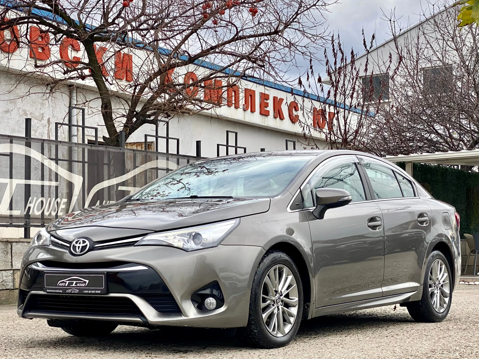Toyota Avensis 2.0 D-4D - изображение 6