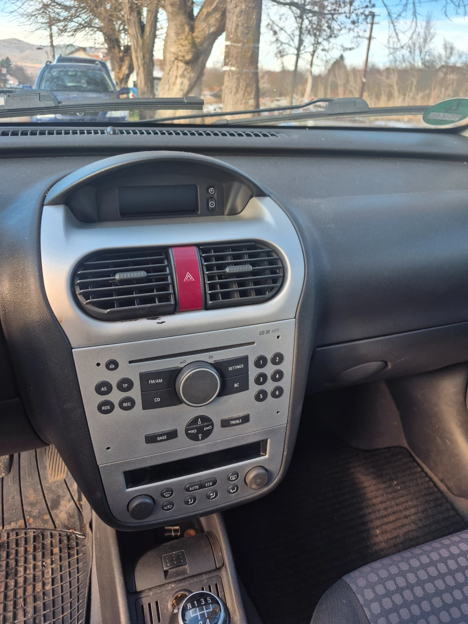 Opel Corsa 1.2i - изображение 8