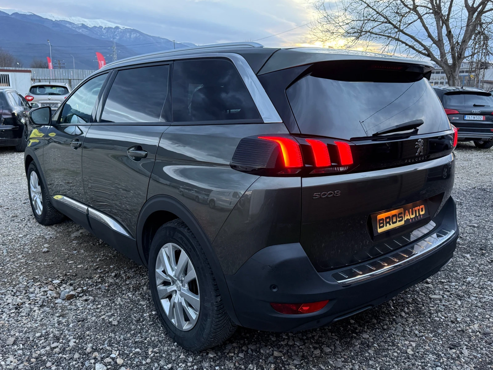 Peugeot 5008 Allure - изображение 3