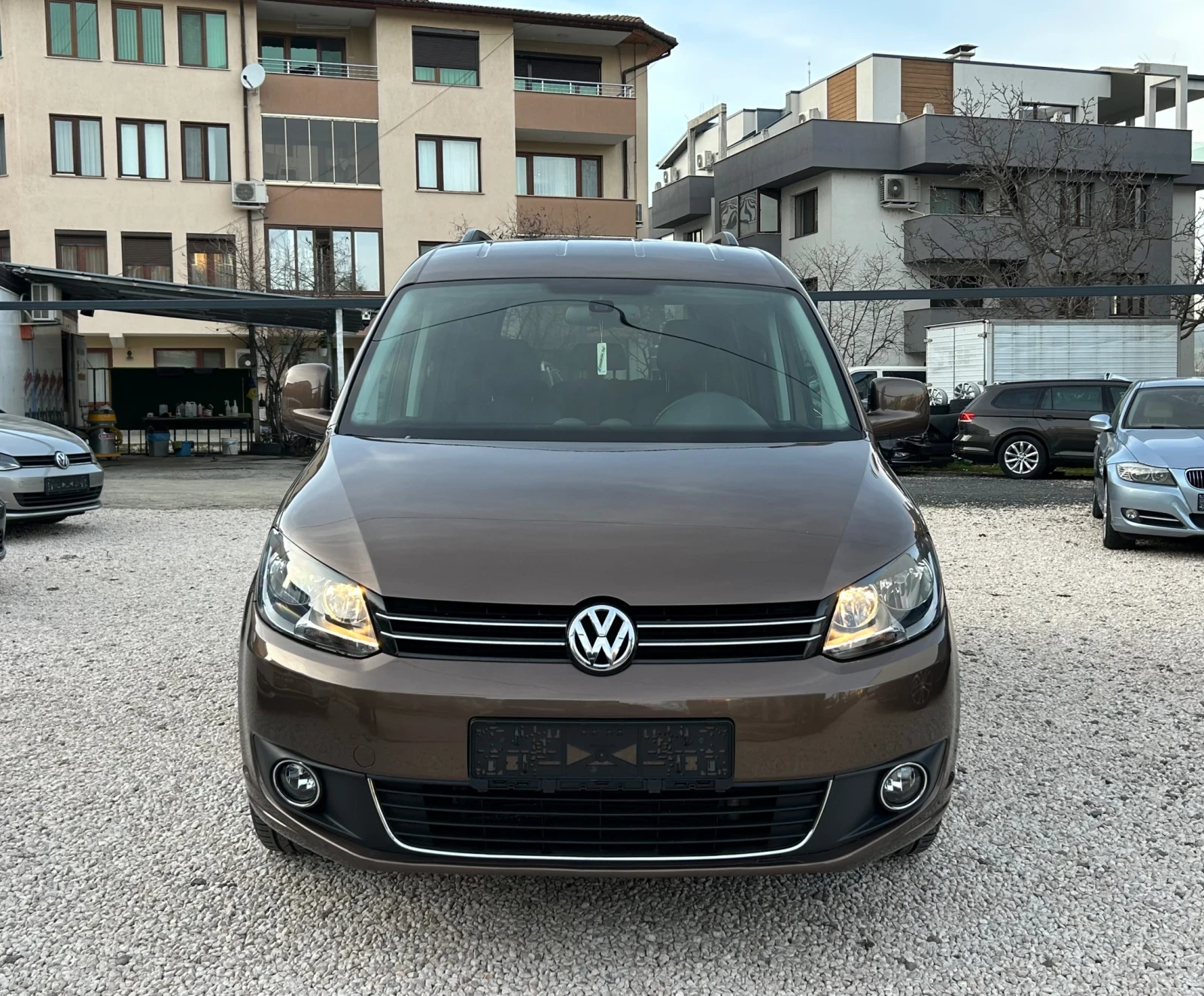 VW Caddy 1.6 TDI , снимка 2 - Автомобили и джипове - 53801744