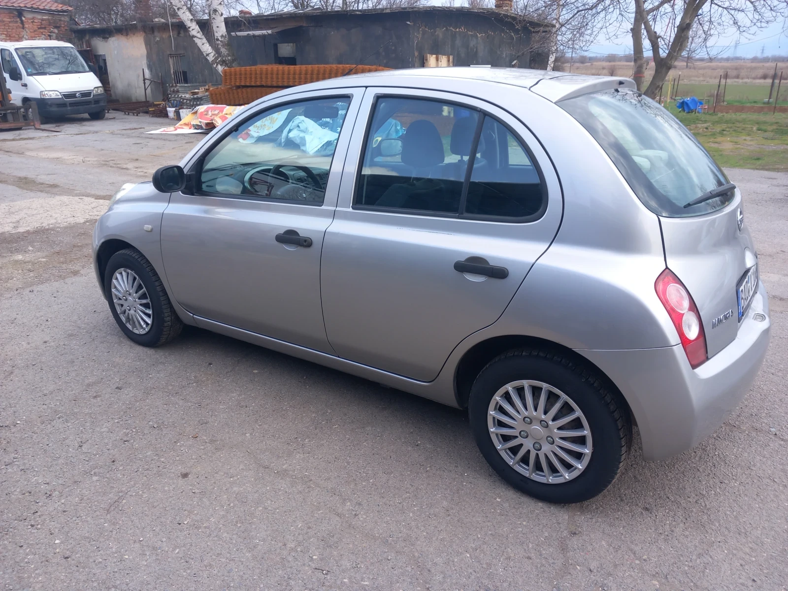 Nissan Micra 1, 2 clima, снимка 3 - Автомобили и джипове - 53922676