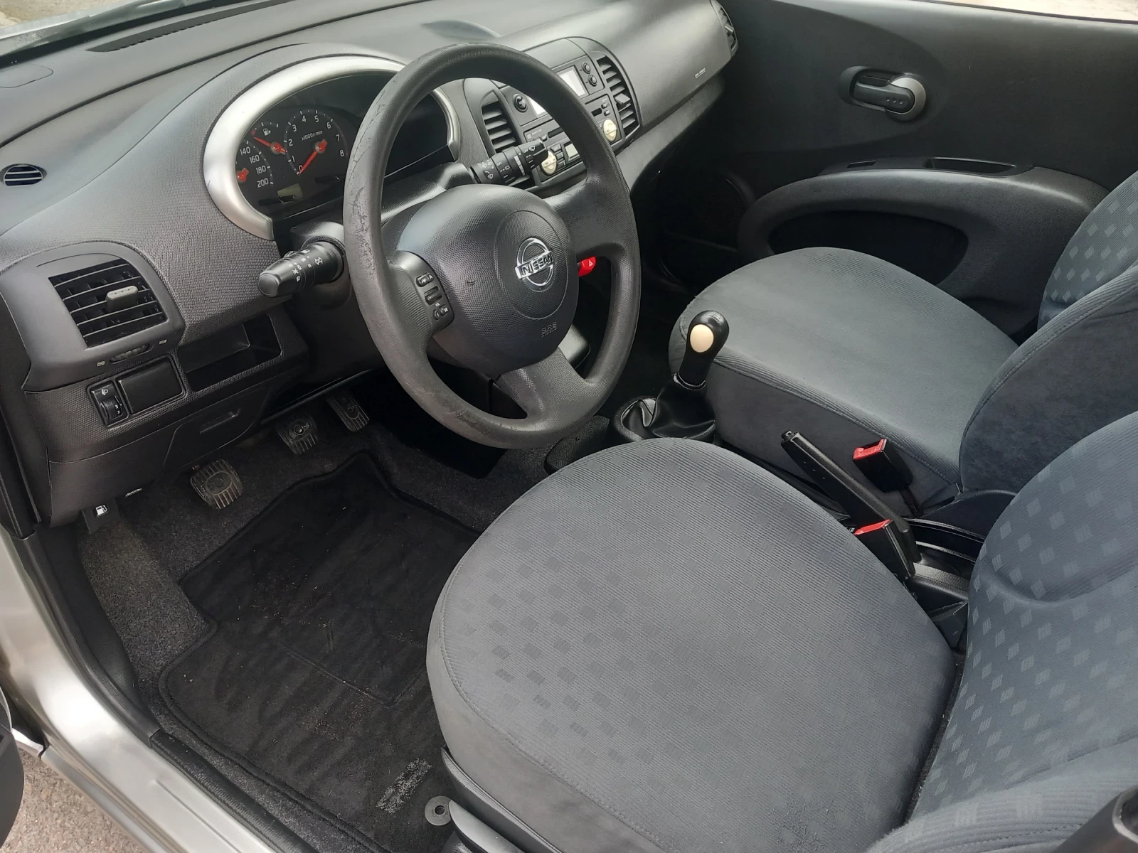 Nissan Micra 1, 2 clima, снимка 5 - Автомобили и джипове - 53922676