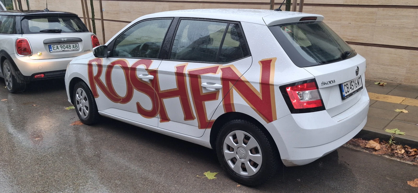 Skoda Fabia 1.0 MPI, снимка 4 - Автомобили и джипове - 53993881