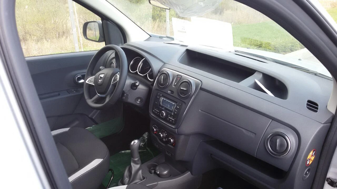 Dacia Dokker Stapway, снимка 5 - Автомобили и джипове - 54331028