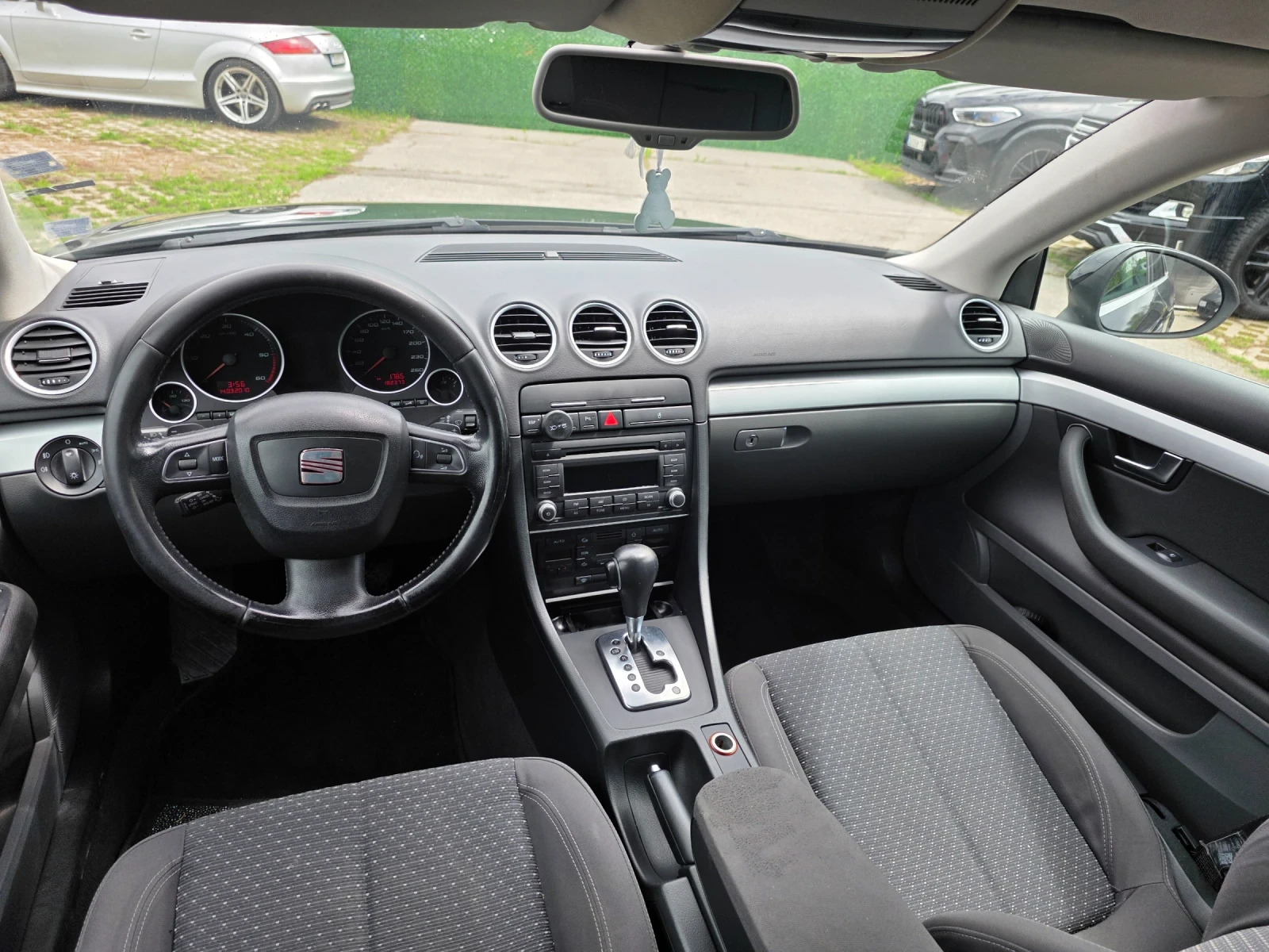 Seat Exeo 2.0 TDI АВТОМАТ, снимка 8 - Автомобили и джипове - 54556044
