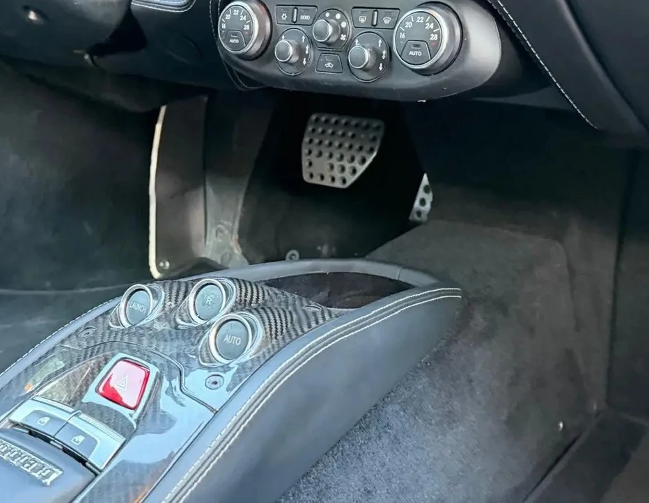 Ferrari 458 Italia, снимка 10 - Автомобили и джипове - 54856278