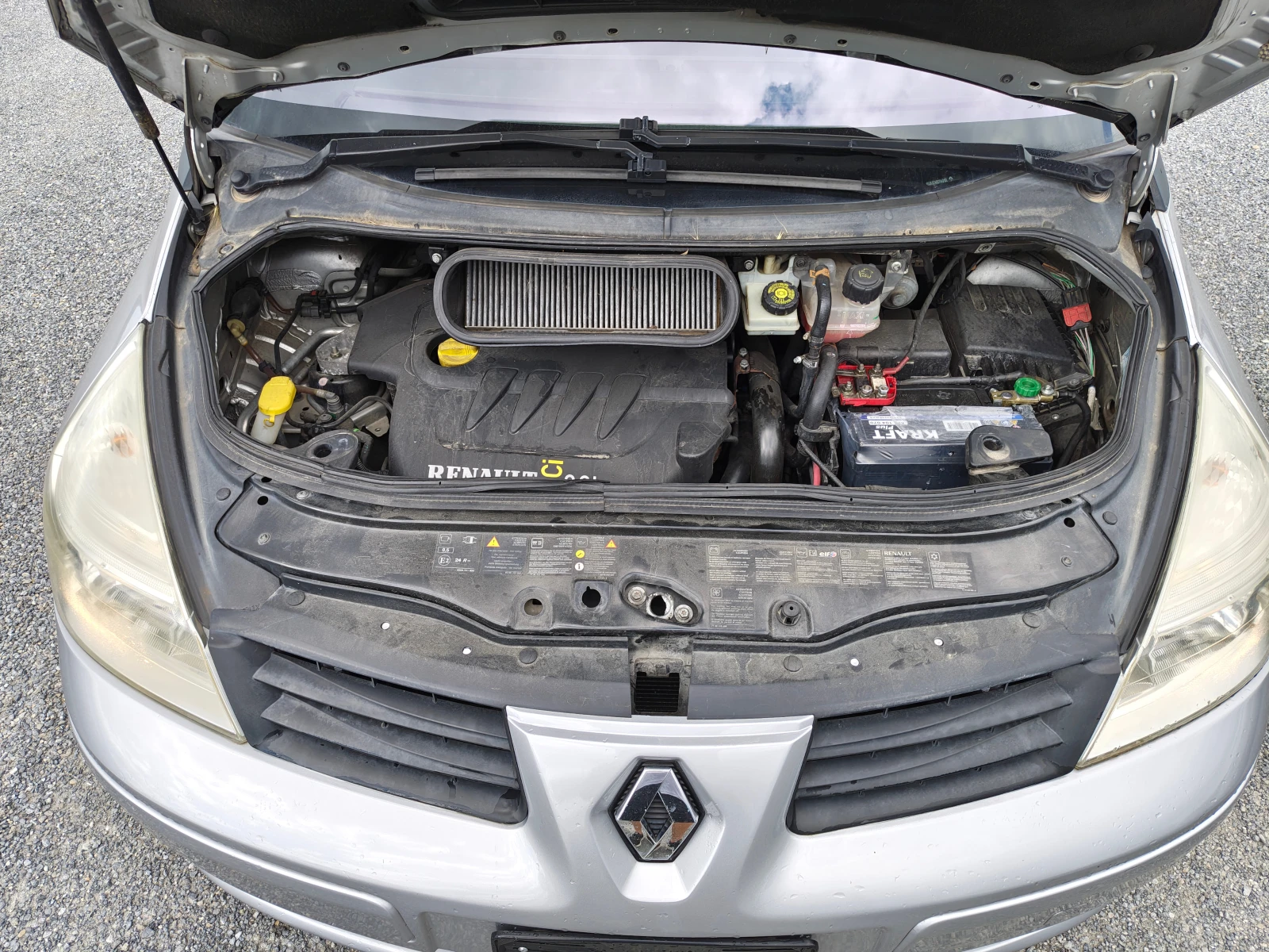 Renault Espace 2.2 DCI, снимка 17 - Автомобили и джипове - 54931791