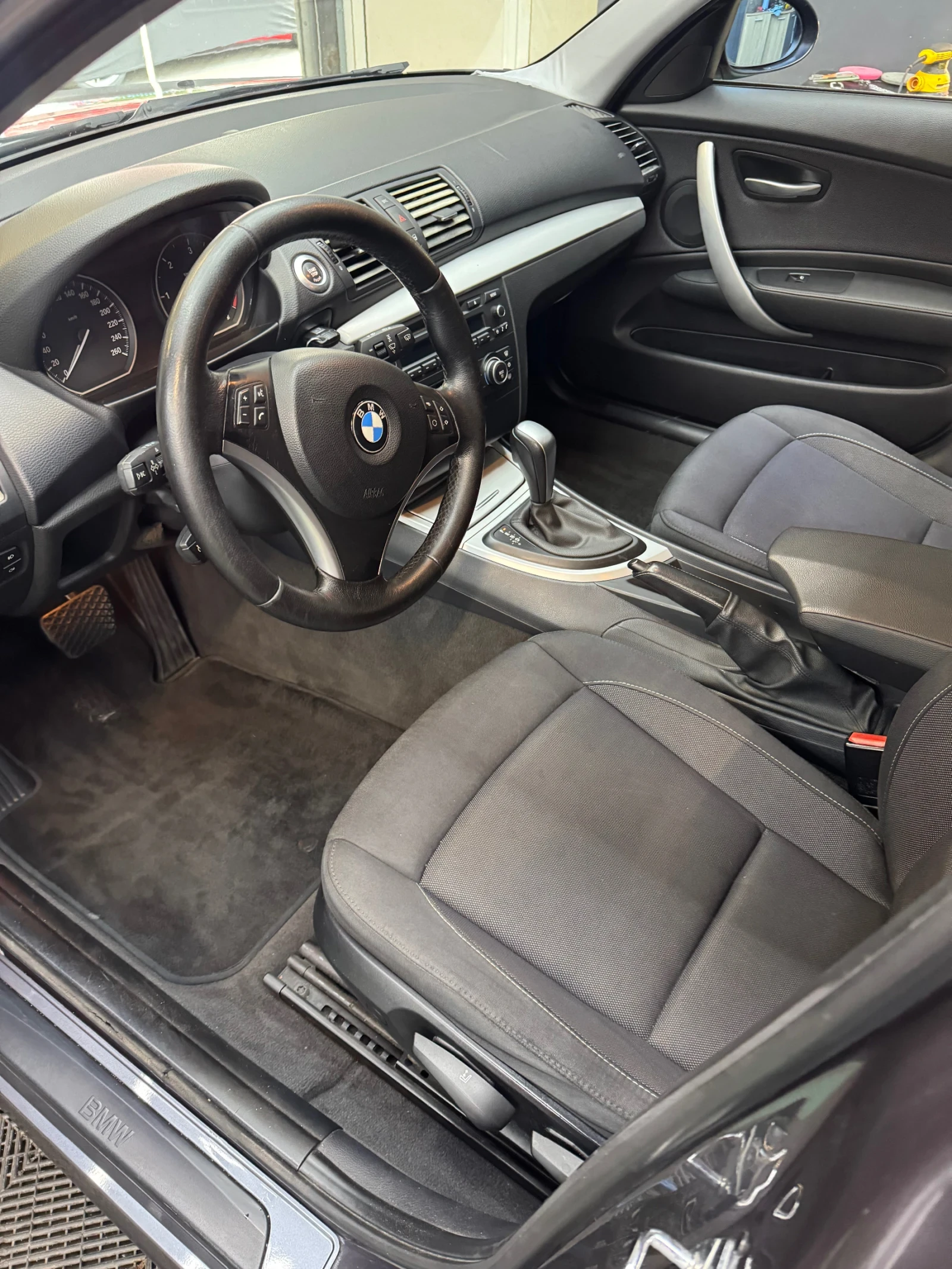 BMW 120 Facelift 177к.с Автомат ПЕРФЕКТНА!!!, снимка 7 - Автомобили и джипове - 54983459