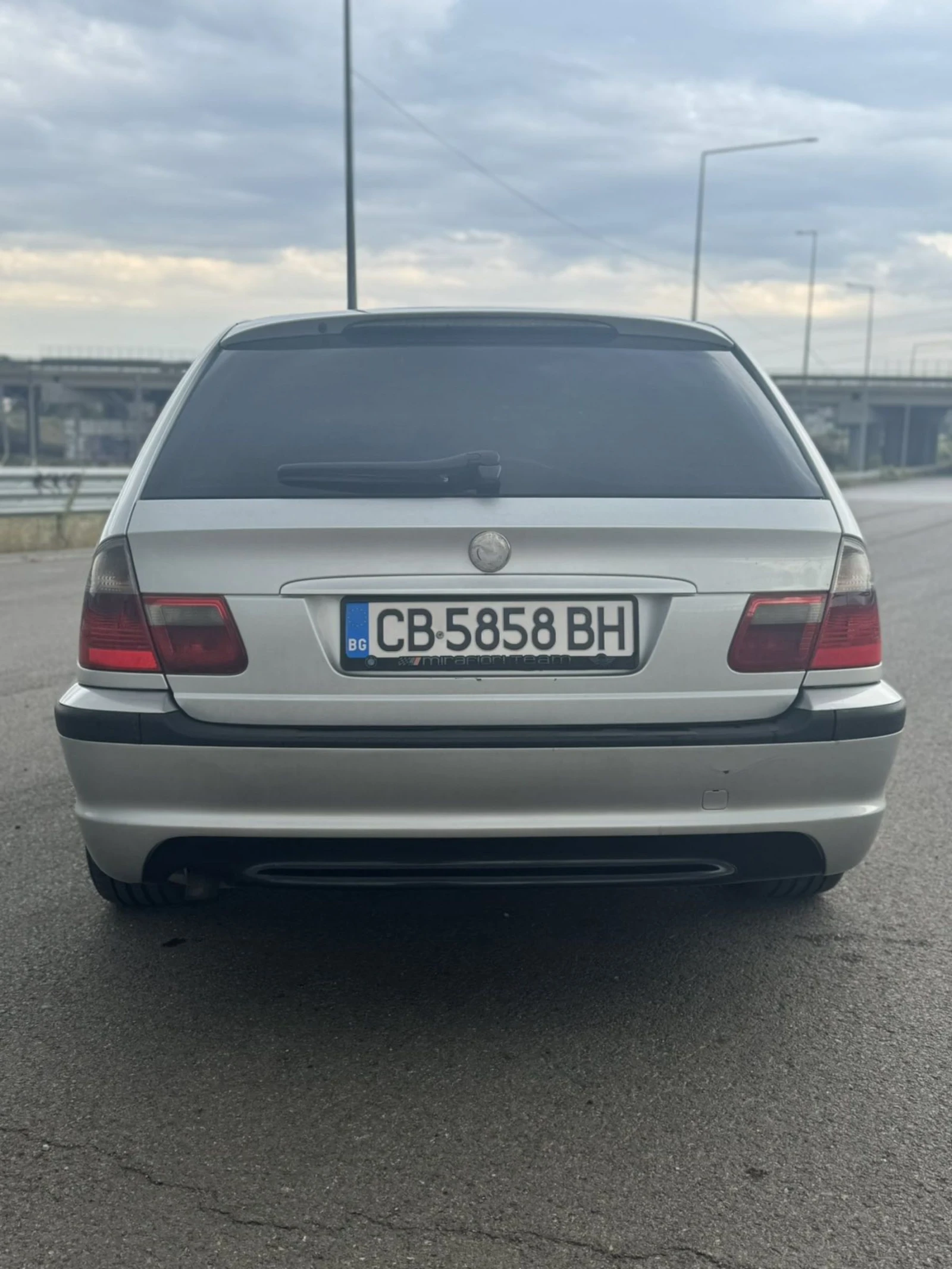 BMW 320 320d, снимка 5 - Автомобили и джипове - 55326627