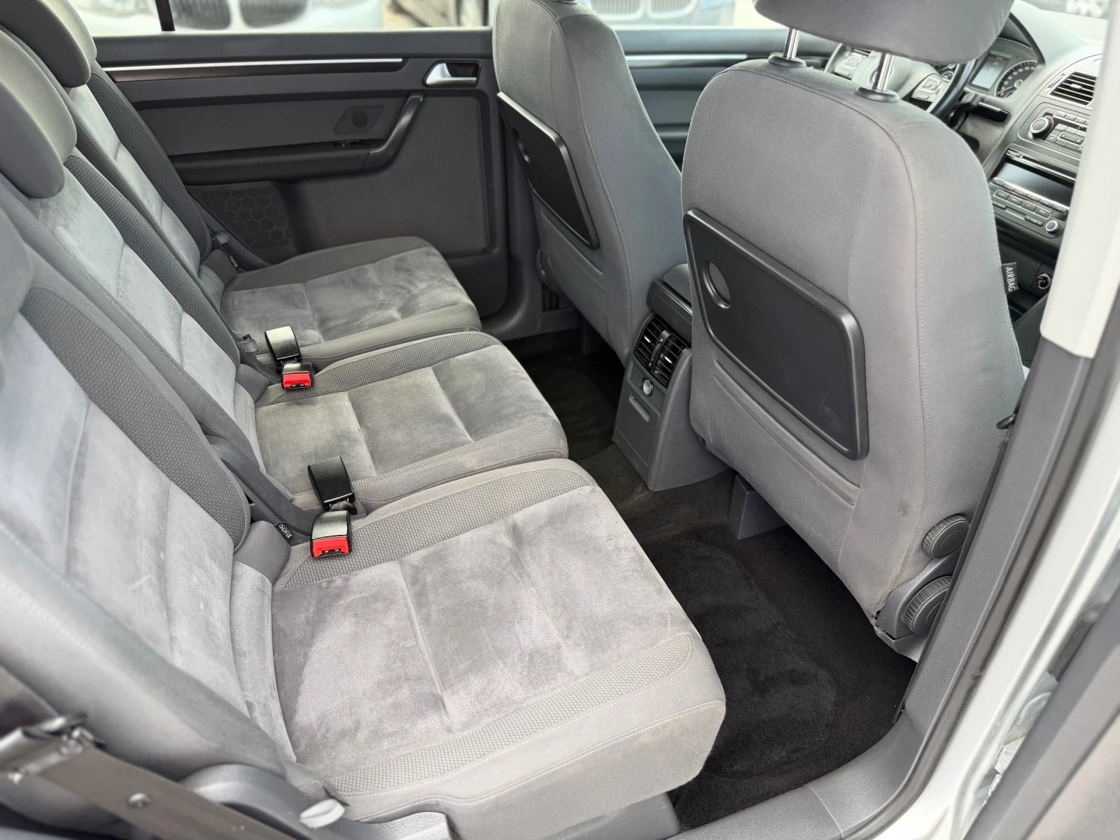 VW Touran 1.4TSI* BIFUEL* , снимка 12 - Автомобили и джипове - 55565137