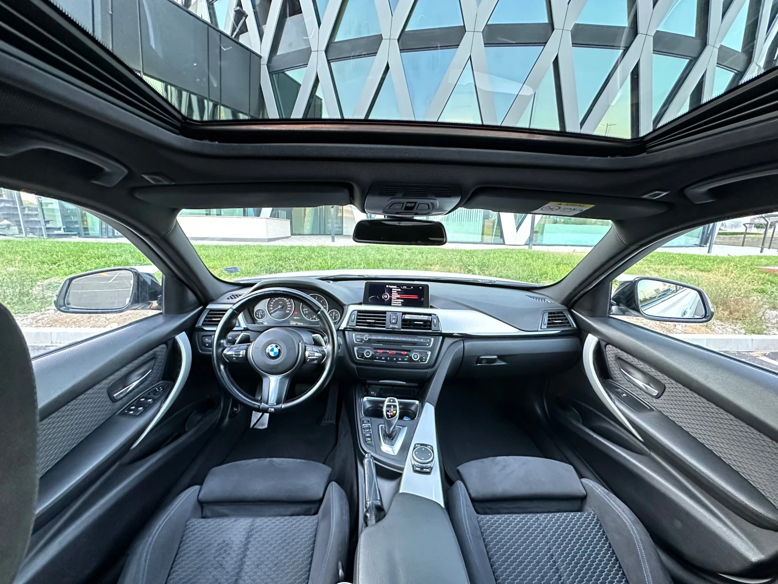 BMW 320, снимка 7 - Автомобили и джипове - 55646927