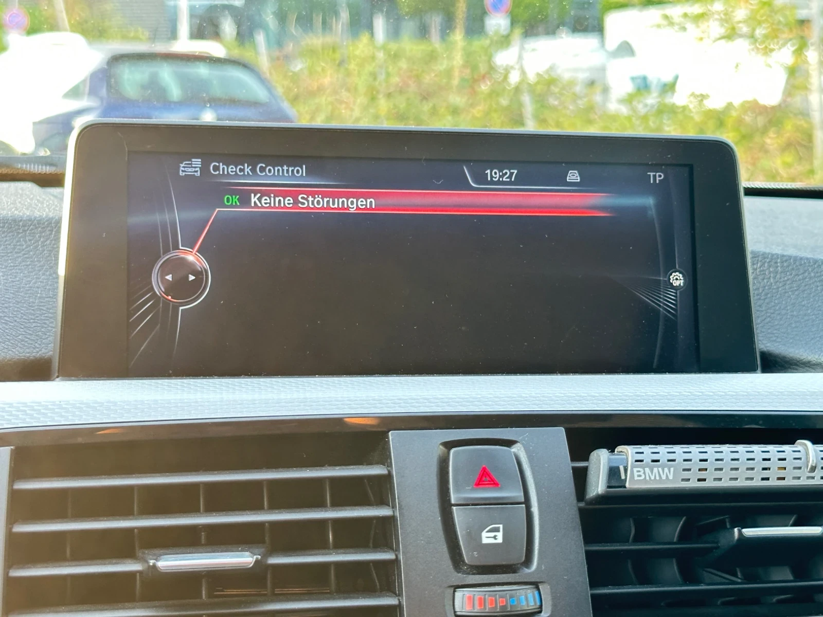 BMW 320, снимка 13 - Автомобили и джипове - 55646927