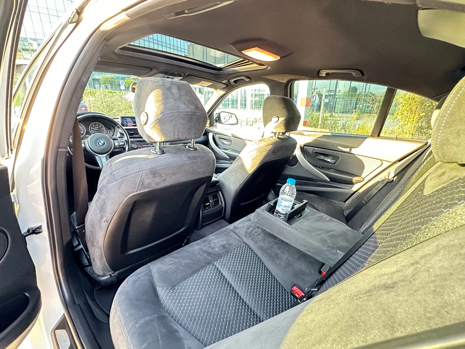 BMW 320, снимка 14 - Автомобили и джипове - 55646927