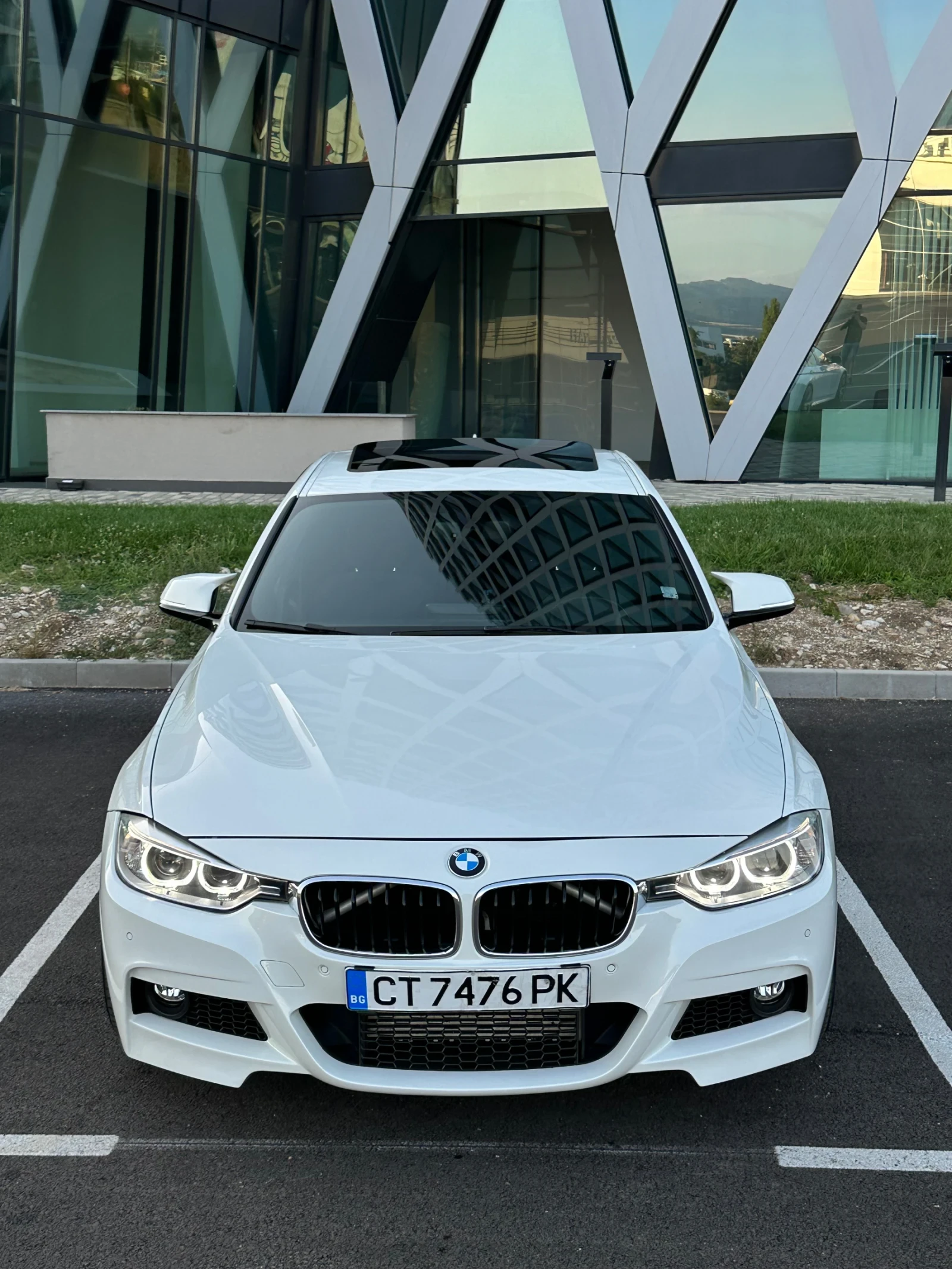 BMW 320, снимка 3 - Автомобили и джипове - 55646927