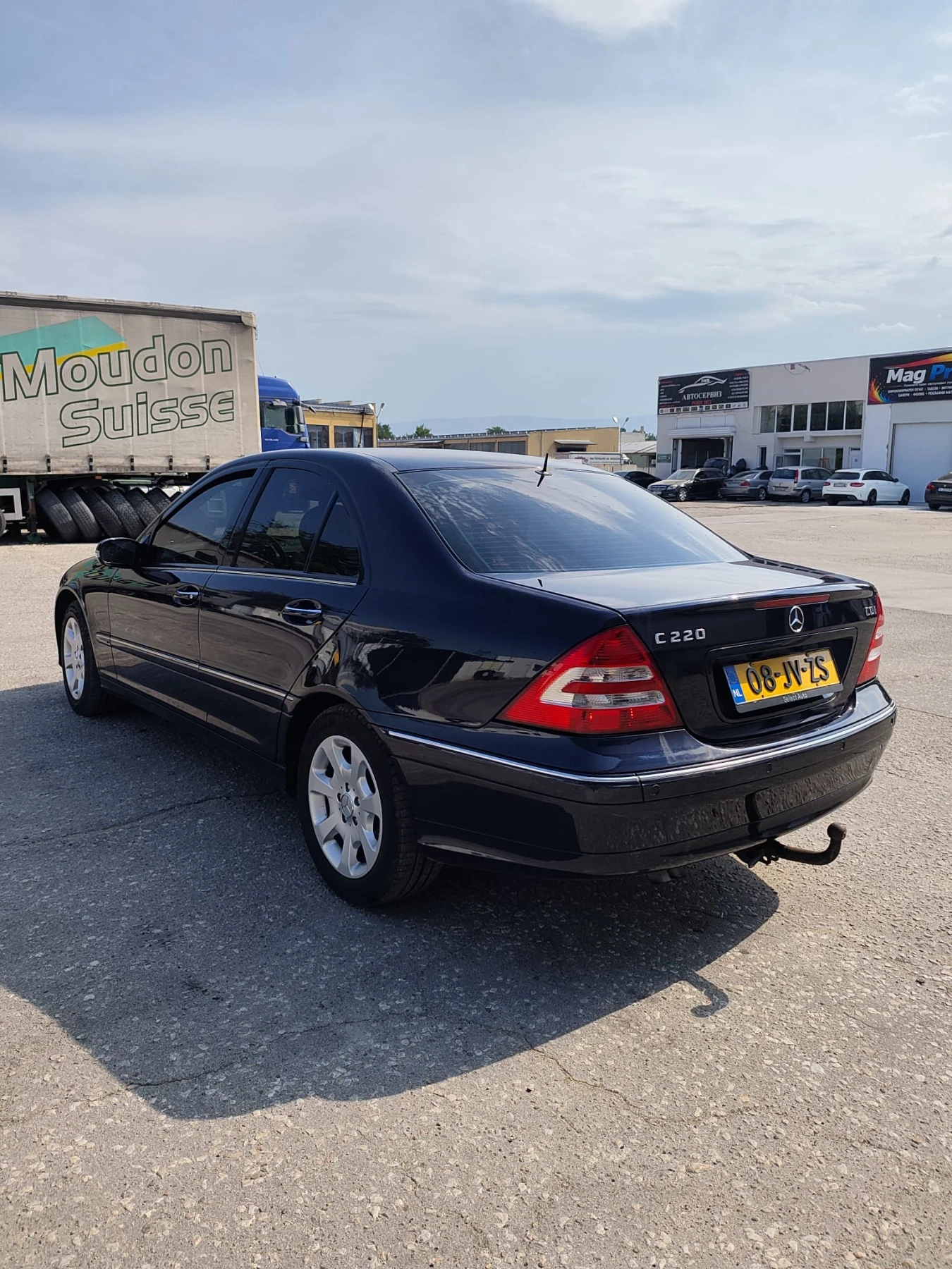 Mercedes-Benz C 220, снимка 2 - Автомобили и джипове - 55713446