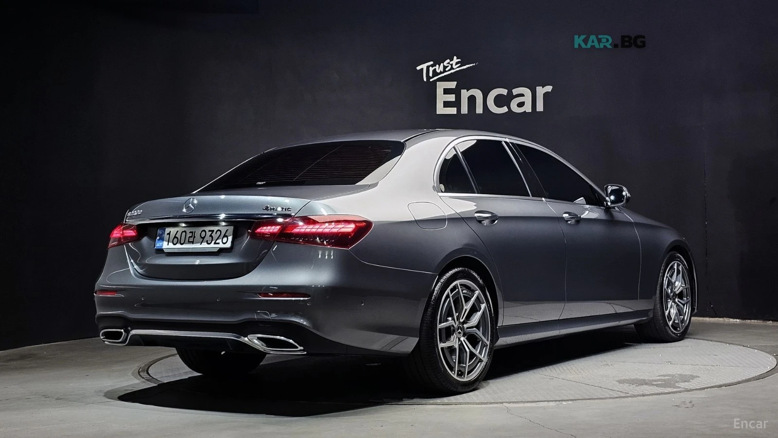 Mercedes-Benz E 220 4MATIC/AMG-LINE/DRIVE-ASSISTS/SUNROOF, снимка 3 - Автомобили и джипове - 55734888