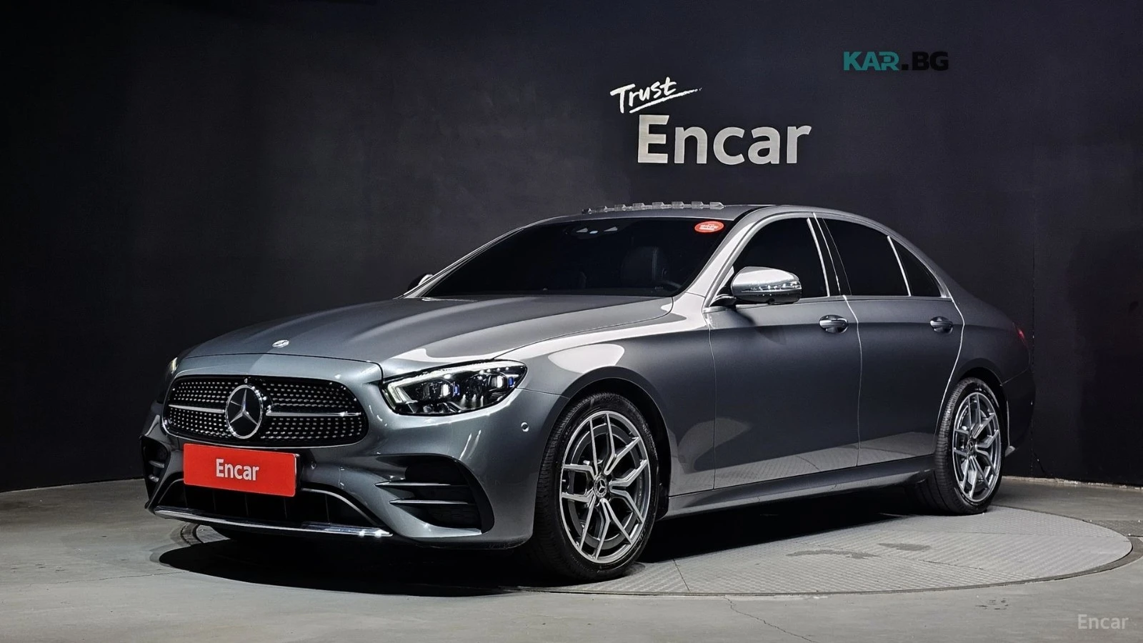 Mercedes-Benz E 220 4MATIC/AMG-LINE/DRIVE-ASSISTS/SUNROOF