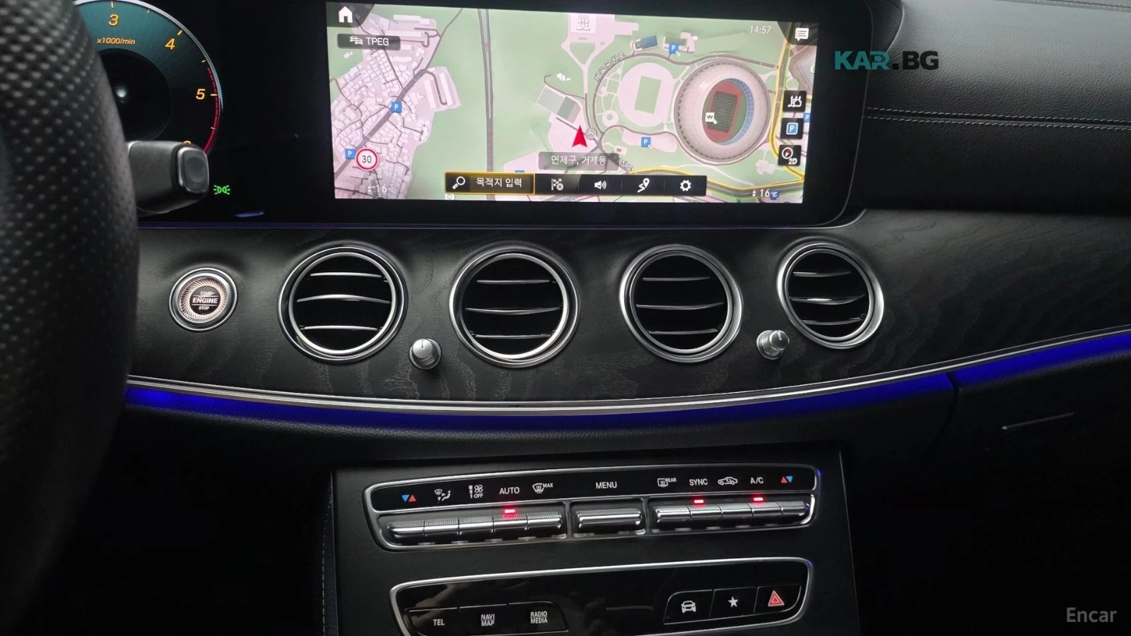 Mercedes-Benz E 220 4MATIC/AMG-LINE/DRIVE-ASSISTS/SUNROOF, снимка 10 - Автомобили и джипове - 55734888