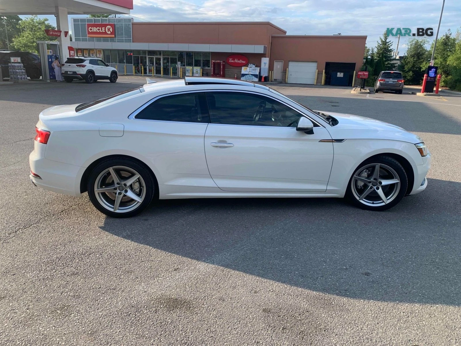 Audi A5 Komfort * АвтоКредит * (Цена до БГ), снимка 3 - Автомобили и джипове - 55845586
