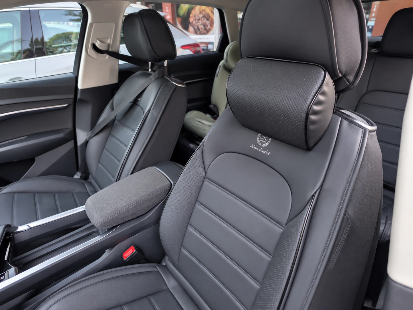 Audi E-Tron 55, снимка 5 - Автомобили и джипове - 56111593