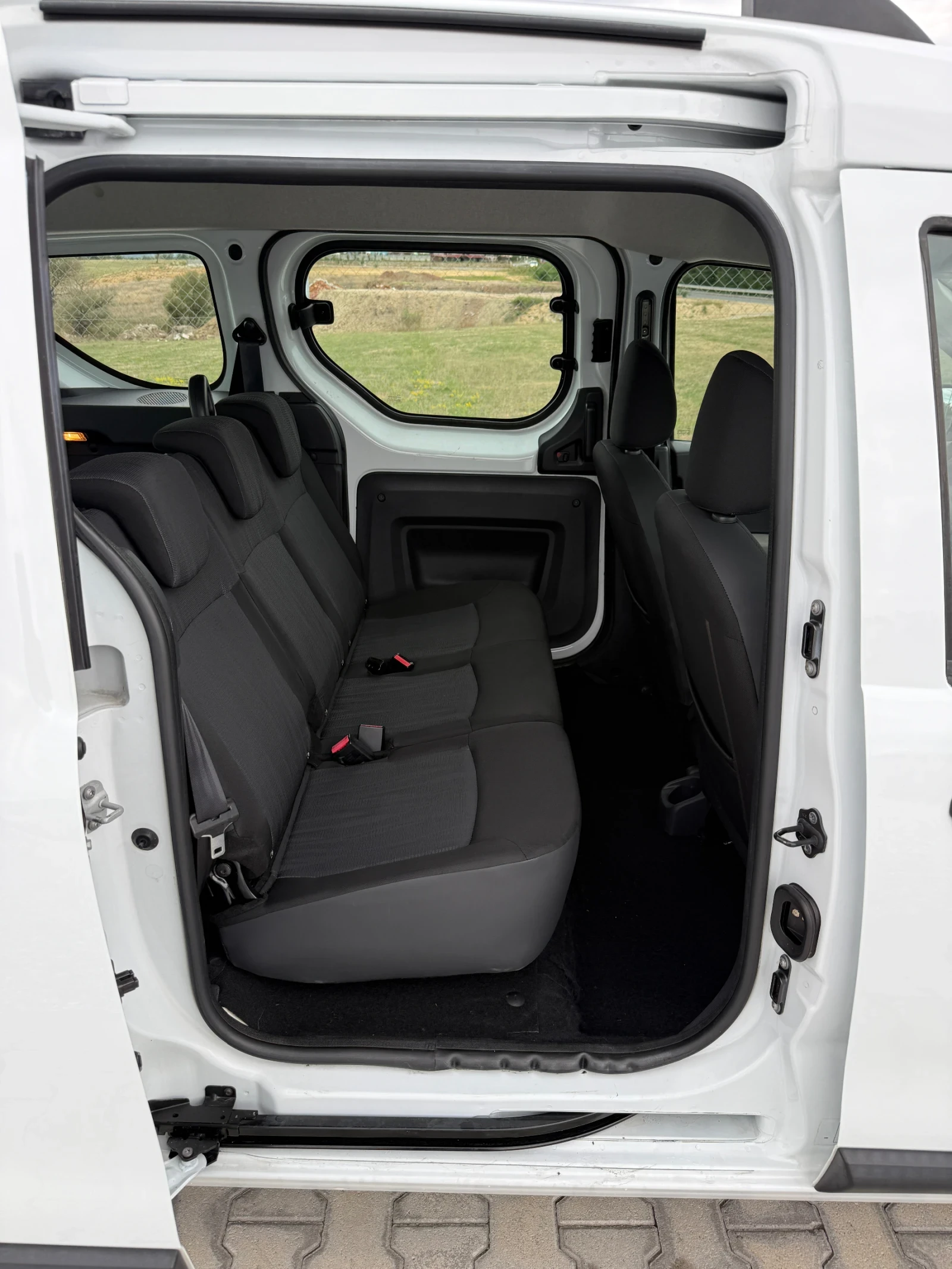 Dacia Dokker 1.6I , снимка 11 - Автомобили и джипове - 56165290