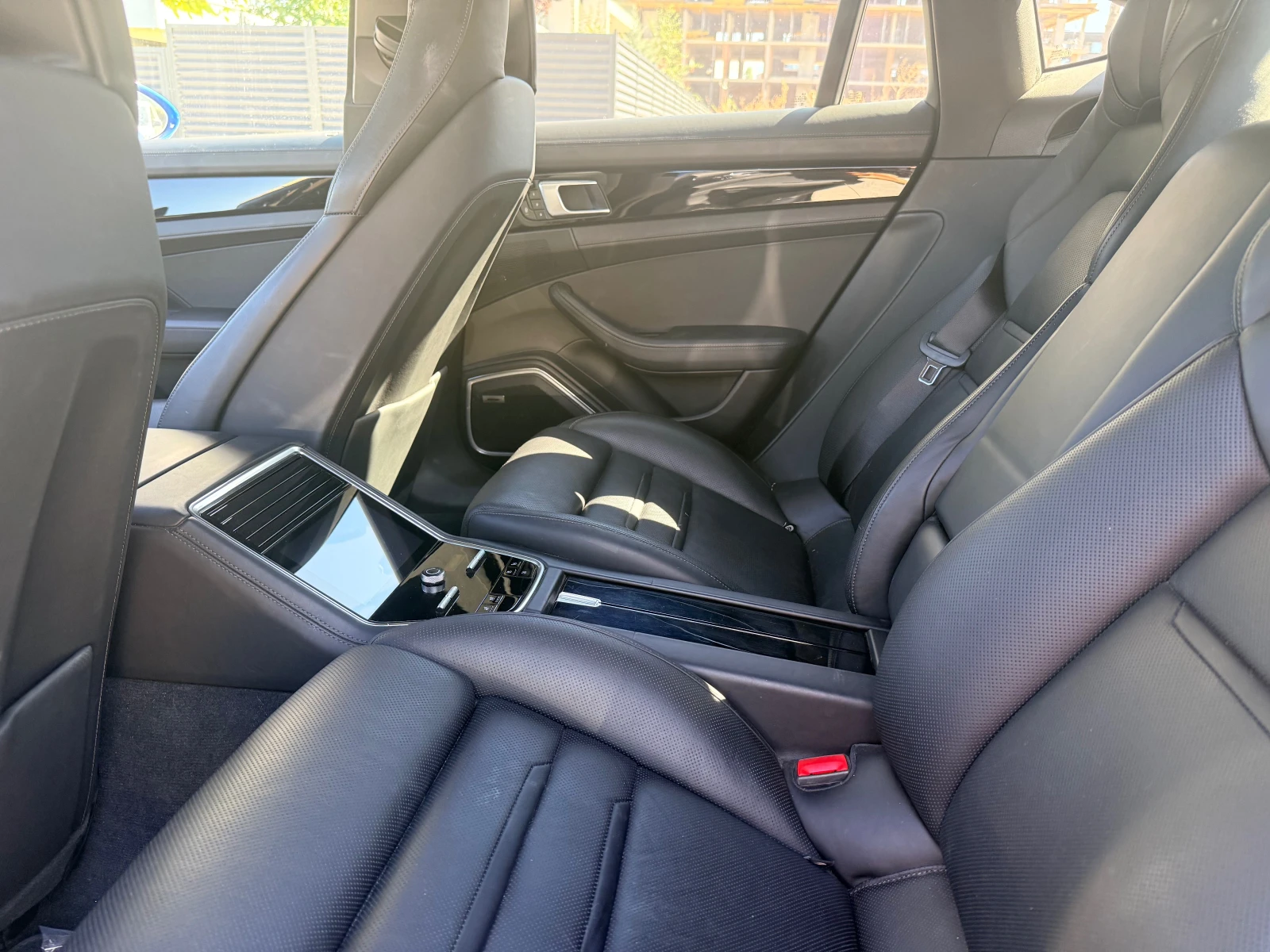 Porsche Panamera 4S, снимка 10 - Автомобили и джипове - 56316883