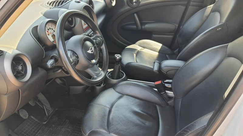 Mini Countryman 1.6D ALL4  4x4, снимка 8 - Автомобили и джипове - 44776214