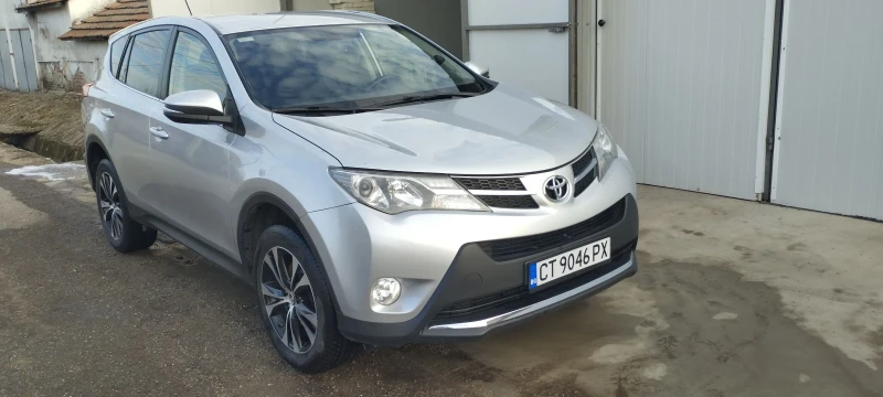 Toyota Rav4, снимка 4 - Автомобили и джипове - 48647337