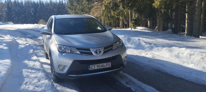 Toyota Rav4, снимка 1 - Автомобили и джипове - 48647337