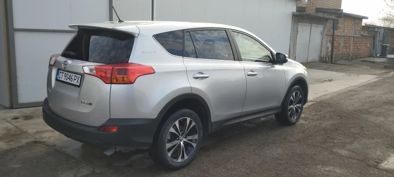 Toyota Rav4, снимка 7 - Автомобили и джипове - 48647337