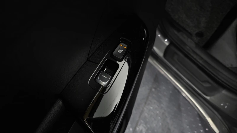 Kia Sportage 2.0 2WD NOBLESSE PLUS autogeorge.com, снимка 17 - Автомобили и джипове - 52389544